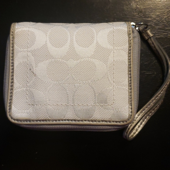 Coach Wallet - Picture 3 of 8